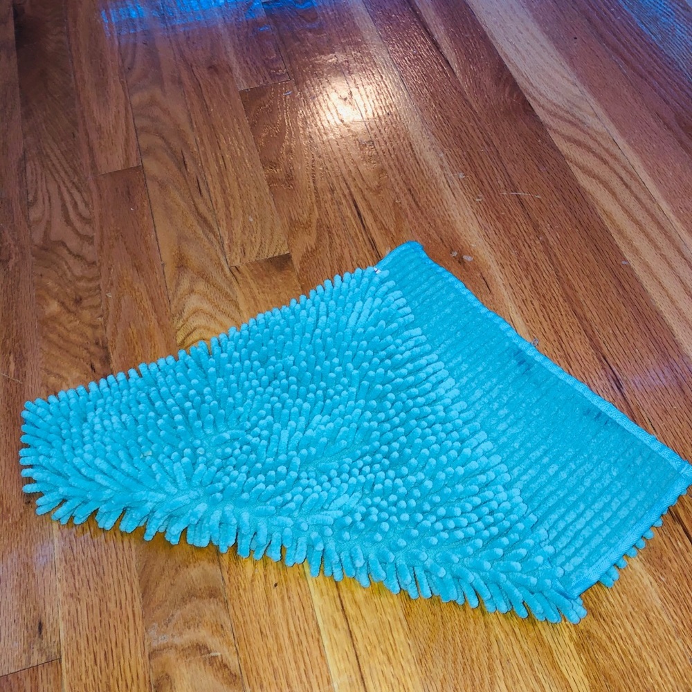 Shaggy Locker Rug - Picture 2 of 2